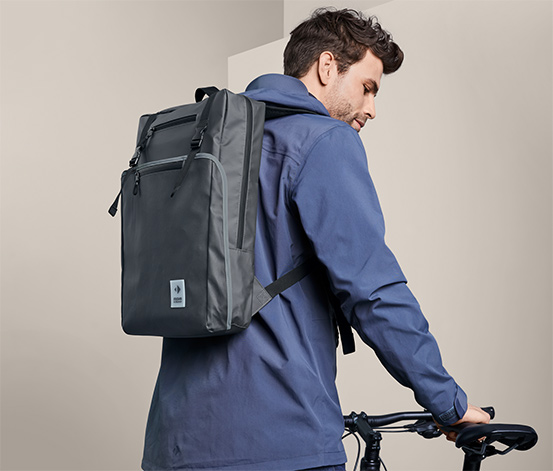 2 az 1-ben kerékpártáska és hátizsák online bestellen bei Tchibo 606533
