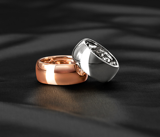 Ezüst gyűrű, rózsaszín arannyal futtatott 309147 a Tchibo-nál.