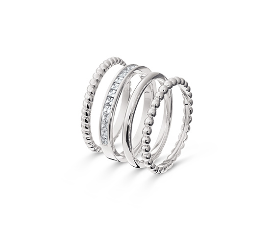 4 női ezüst gyűrű szettben, ródiummal bevont 925-ös ezüst, cirkóniával  652333 a Tchibo-nál.